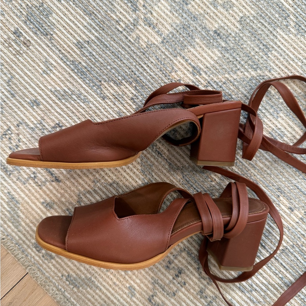 ALOHAS Brown Block Lace Up Open Toed Heel Sandals - Picture 4 of 6